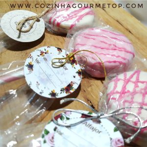 como fazer Pirulito de chocolate colorido