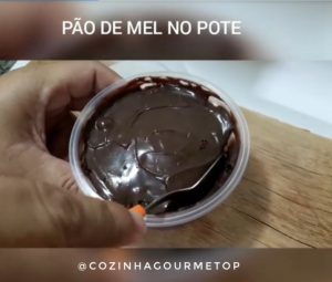 20200813 135454 01 300x255 - Receita de P&atilde;o de Mel F&aacute;cil e Macio: Aprenda Como Fazer