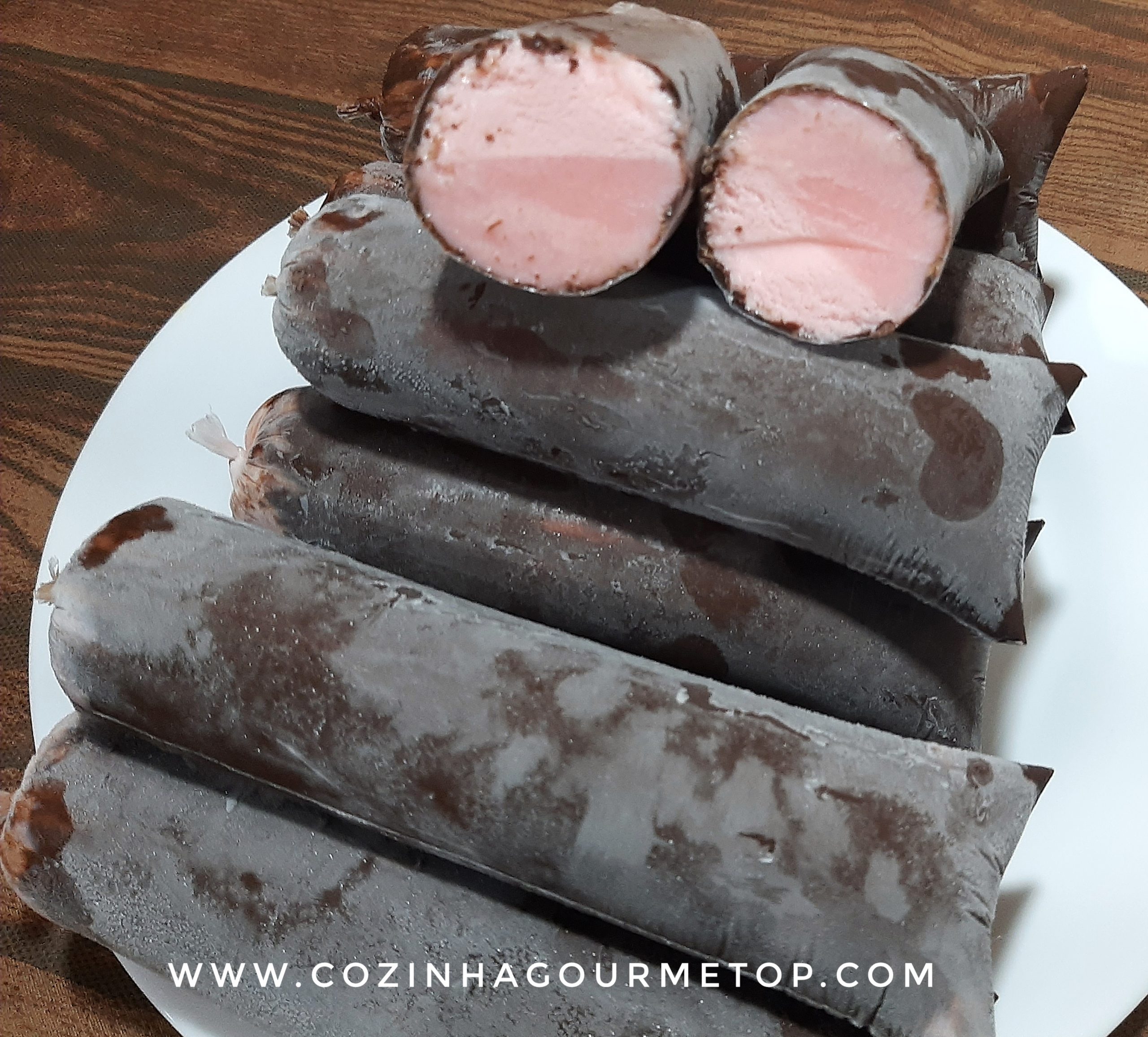 geladinho com chocolate scaled - Curso de Trufas e Bombons