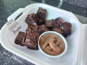 fondue de brownie 300x225 - Doces Para vender Descubra os mais Procurados no iFood