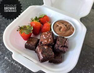 fondue de brownie com morango 300x233 - Doces Para vender Descubra os mais Procurados no iFood