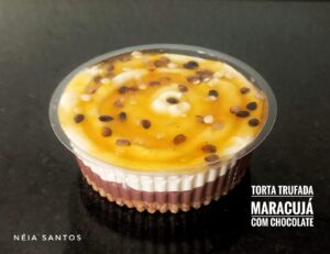 maracuja com chocolate 300x231 - Doces Para vender Descubra os mais Procurados no iFood